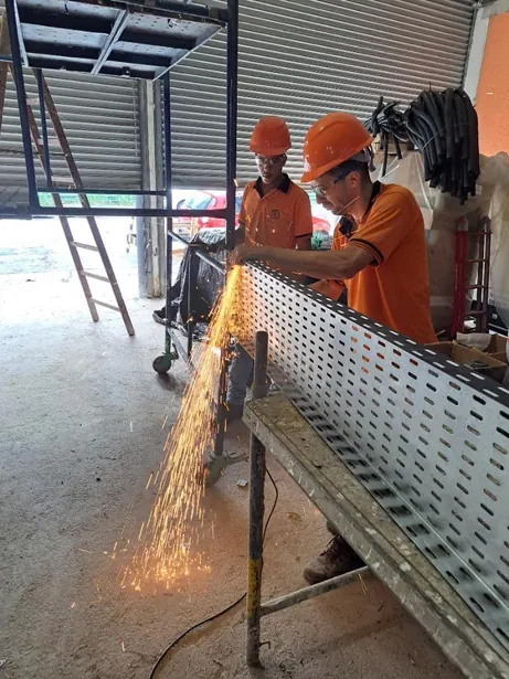 Corte técnico de eletrocalha
